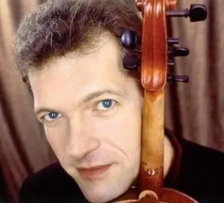 Bild: Hajo Hoffmanns "Mandovocale - Licht & Schatten" in Eltville