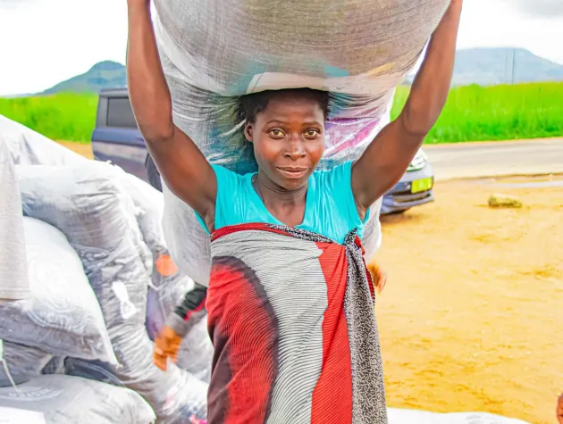 Bild: Kleiderspenden für Malawi wegen Zyklon Freddy