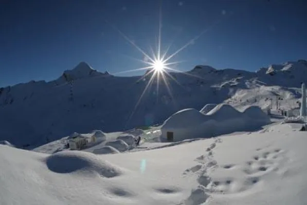 Willkommen im Volvo XC ICE CAMP presented by Nokia Bild: Willkommen im Volvo XC ICE CAMP presented by Nokia