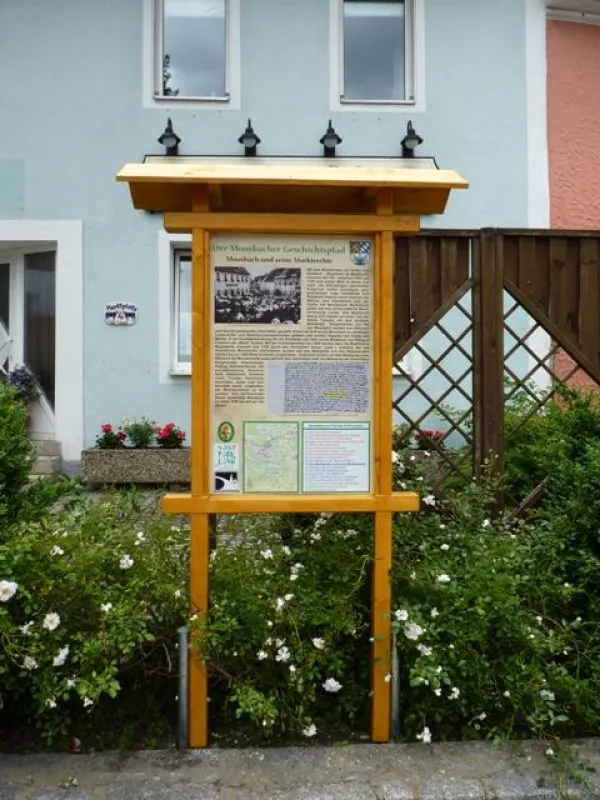 Informationstafel am Geschichtspfad