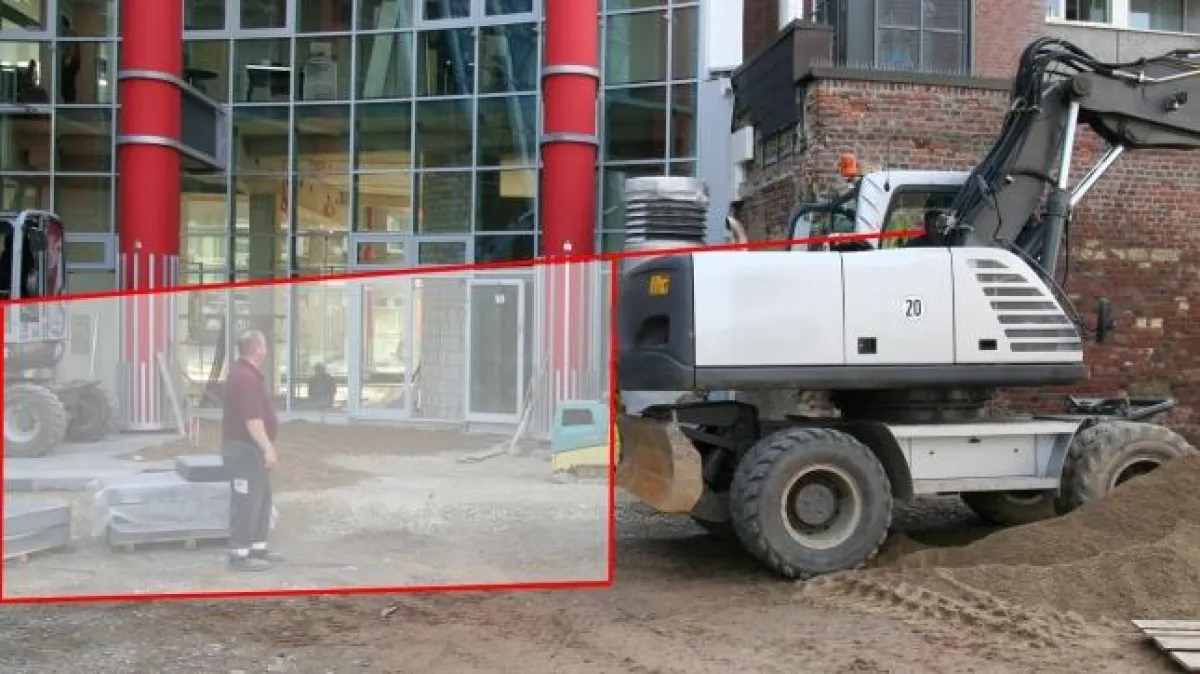 Bei Radladern, Baggern oder großen anderen Maschinen kann der Maschinenführer oft bis 20 Metern hinter der Maschine nichts sehen.
