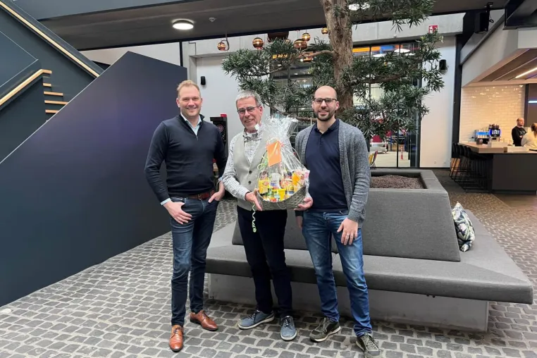 Schoofs Umwelt- und Energieberatung gratuliert Firmengründer Franz-Josef Schoofs zum 70. Geburtstag Bild: Schoofs Umwelt- und Energieberatung gratuliert Firmengründer Franz-Josef Schoofs zum 70. Geburtstag