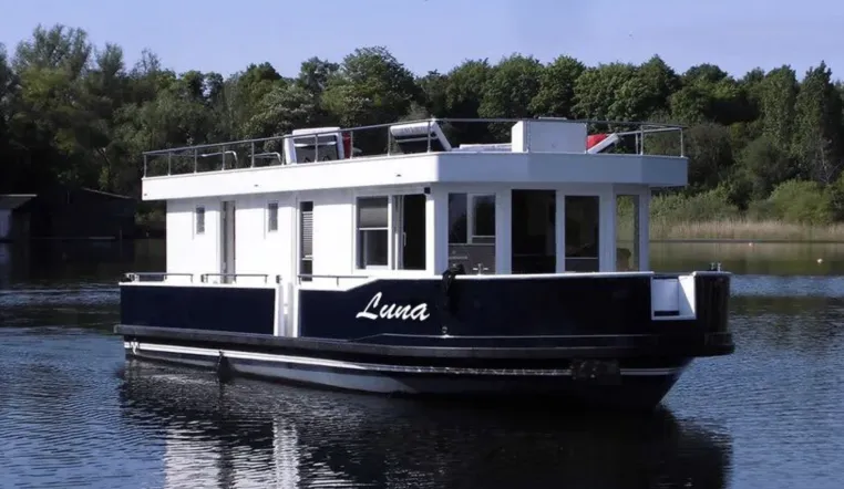 Bild: Entdecken Sie das stabile Verdränger - Hausboot "Luna"