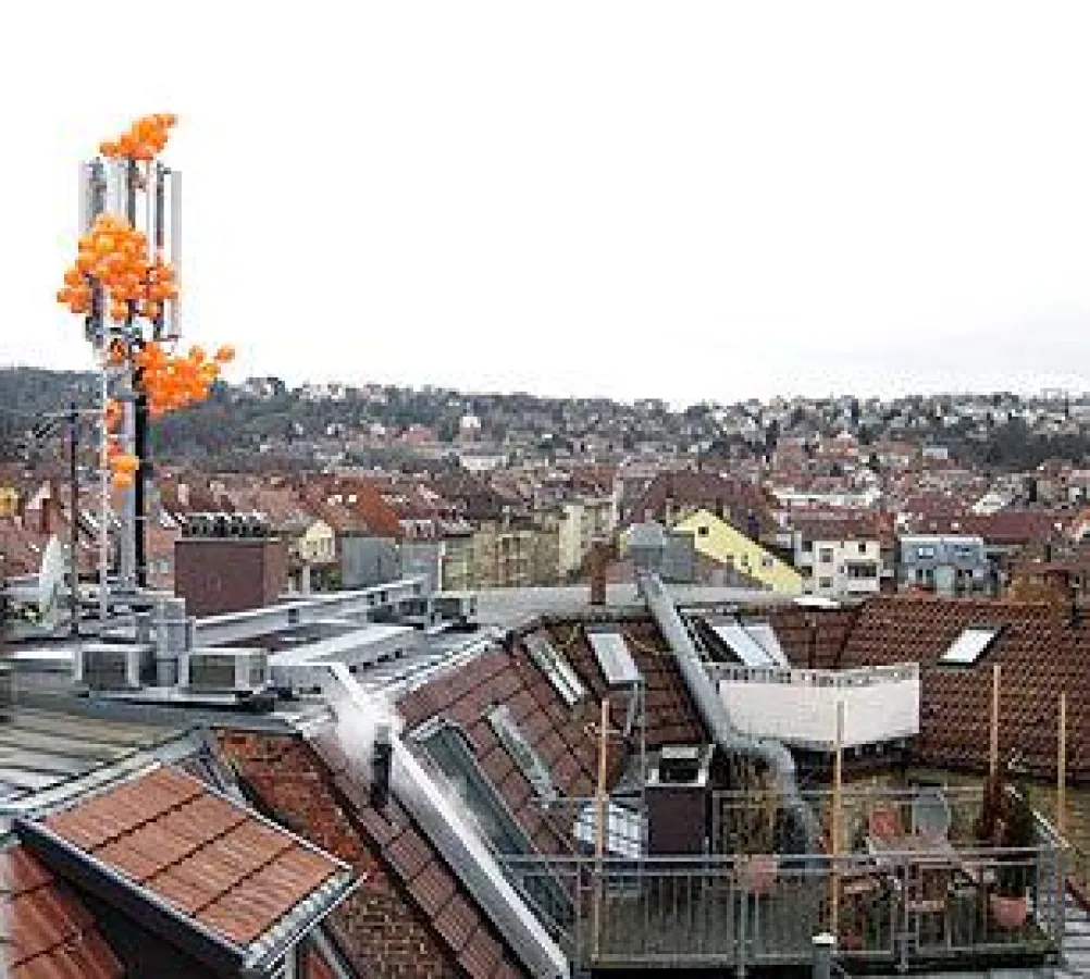 Mobilfunkmast: Grenzwerte bieten keinen Schutz vor langfristigen Auswirkungen auf die Gesundheit