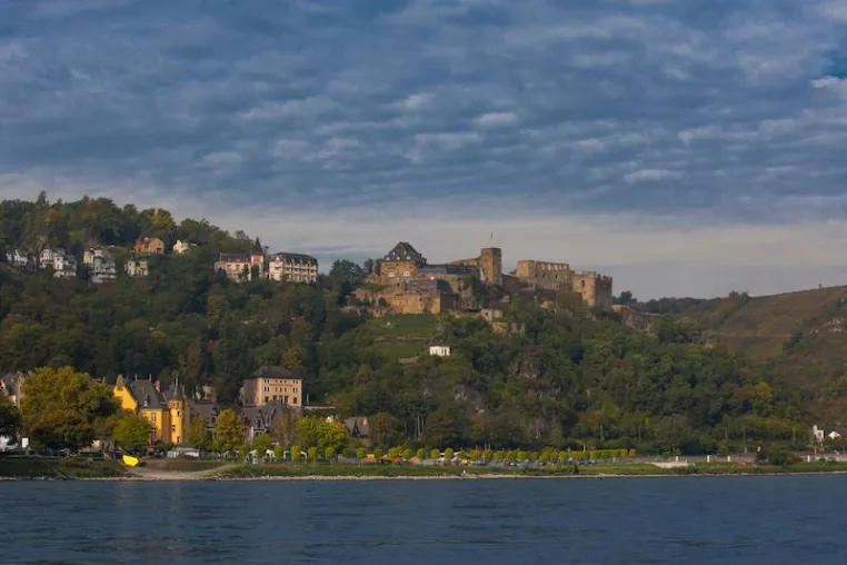 Bild: Romantik Hotel Schloss Rheinfels: Muss Hotelier Gerd Ripp sein Zepter an den Prinz von Preußen abgeben?