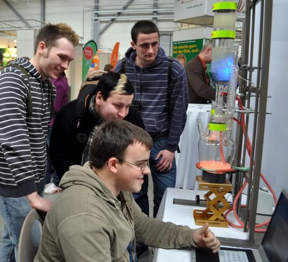 Die Chance bietet vielfältige Angebote rund um die Themen Bildung, Beruf und Karriere.