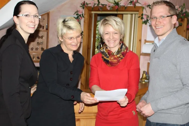 Dritter RegioBrunch im romantischen Rosengarten Bild: Dritter RegioBrunch im romantischen Rosengarten