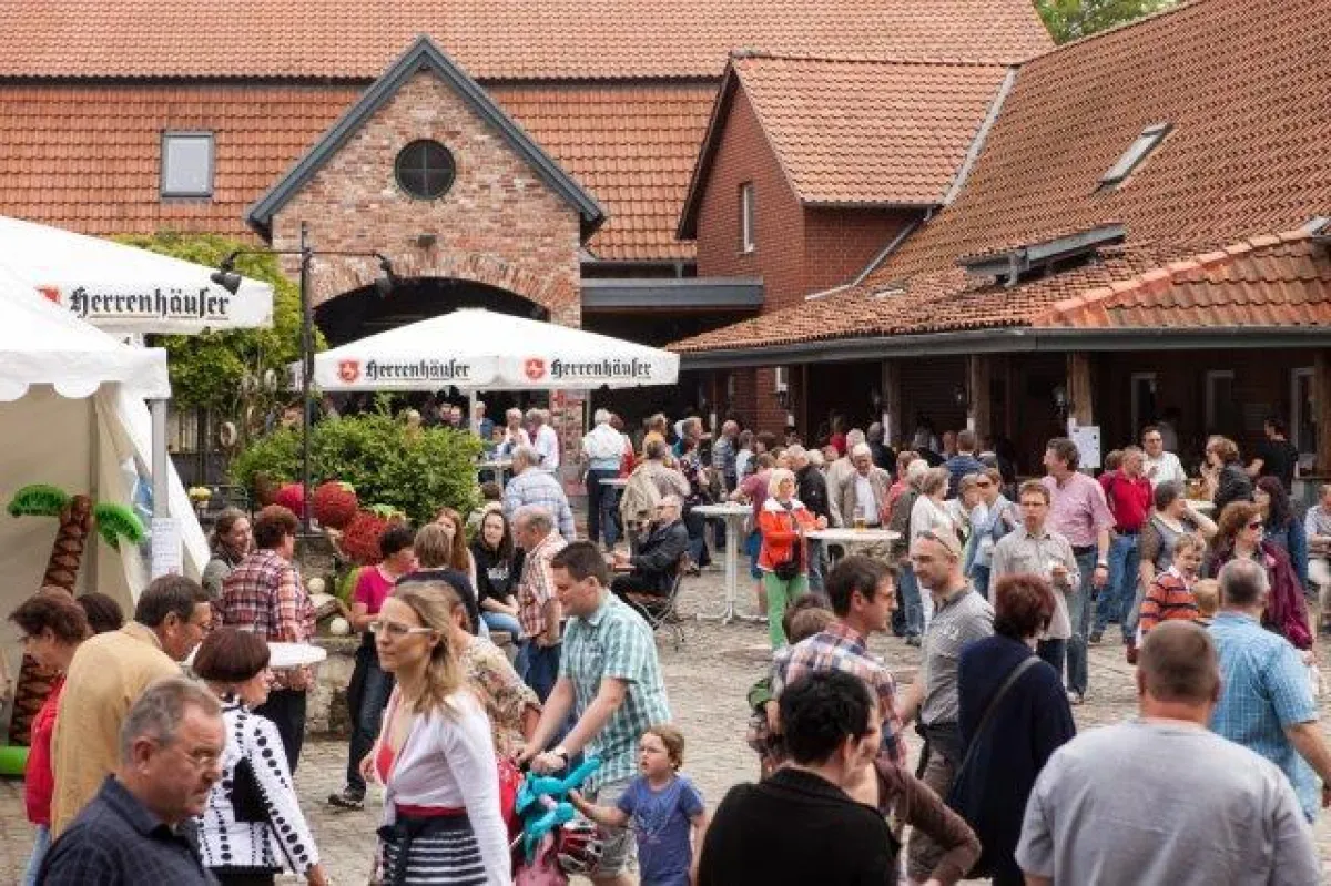 Reger Betrieb an den Marktständen