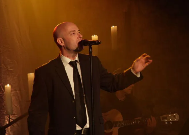 RPR1.Privatkonzert mit Unheilig: „Der Graf“ begeistert mit gefühlvoller Show hundert RPR1.er Bild: RPR1.Privatkonzert mit Unheilig: „Der Graf“ begeistert mit gefühlvoller Show hundert RPR1.er