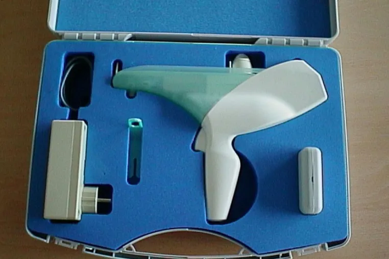 Bild: Für die präzise Mikroinjection