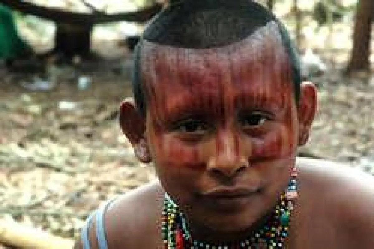 Nukak Frau in einem Flüchtlingslager in der Nähe von San José, Kolumbien. © Survival