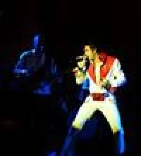 Bild: Nils Strassburg als „Bester Elvis Interpret 2012“ gekürt
