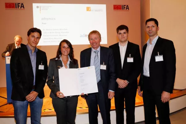 Bild: Adnymics gewinnt € 6.000 beim IKT-Wettbewerb in Berlin