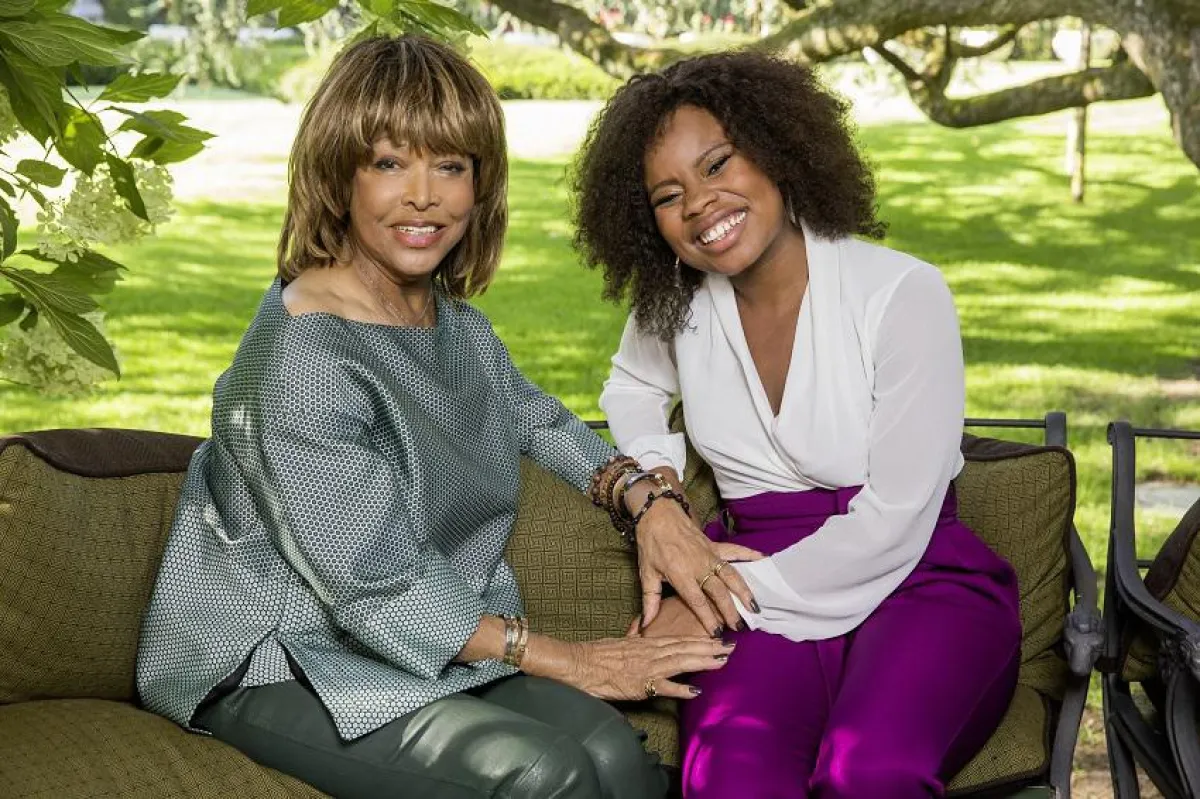 Hauptdarstellerin Kristina Love + Tina Turner in Zürich / © Stage Entertainment/ Morris Mac Matzen