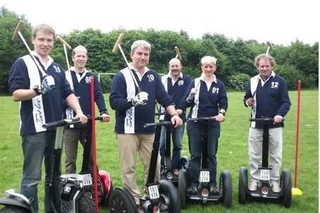 Erfreulicher Beitrag zum Klimaschutz - Elektroroller SEGWAY Bild: Erfreulicher Beitrag zum Klimaschutz - Elektroroller SEGWAY
