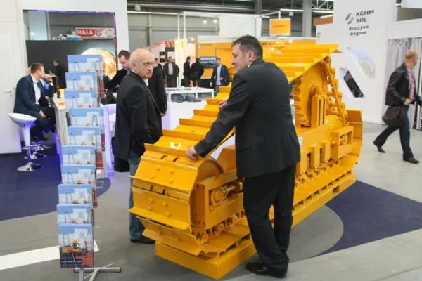 Bild: Hohe Nachfrage für Baumaschinen in Polen