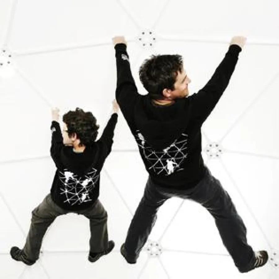 KOLT dates ZENDOME Urban Street Wear