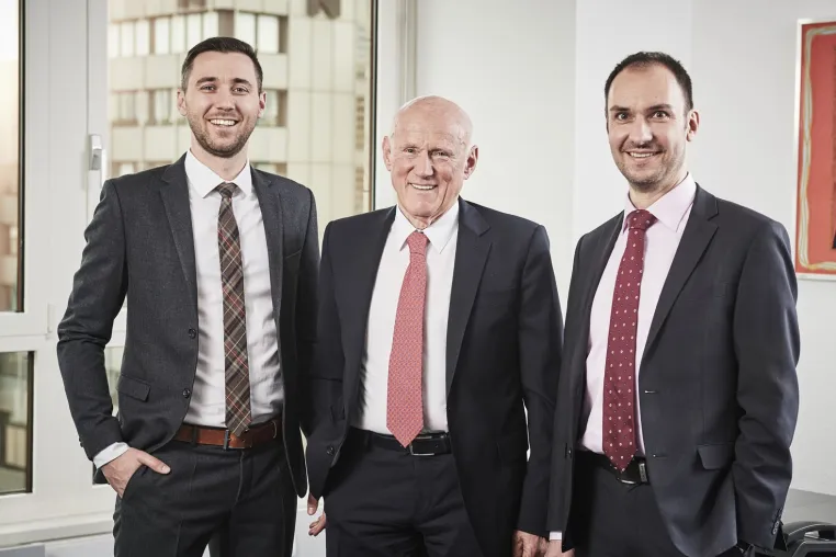 Bild: Dr. Meindl u. Partner Verrechnungsstelle GmbH feiert 45-jähriges Firmenjubiläum