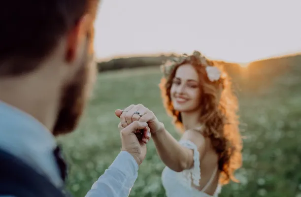 Bild: Digitale Hochzeitsplanung: Warum immer mehr Paare auf zentrale Lösungen statt WhatsApp setzen