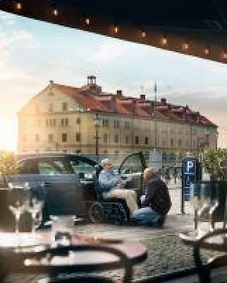 Der neue Rollstuhl-/Autositz Carony von Autoadapt ist jetzt bei der Mobilitätsmanufaktur KADOMO erhältl Bild: Der neue Rollstuhl-/Autositz Carony von Autoadapt ist jetzt bei der Mobilitätsmanufaktur KADOMO erhältl