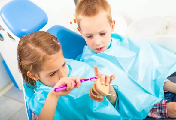 Darum fühlen sich Kinder bei Ihrem Zahnarzt in Hamburg wohl Bild: Darum fühlen sich Kinder bei Ihrem Zahnarzt in Hamburg wohl