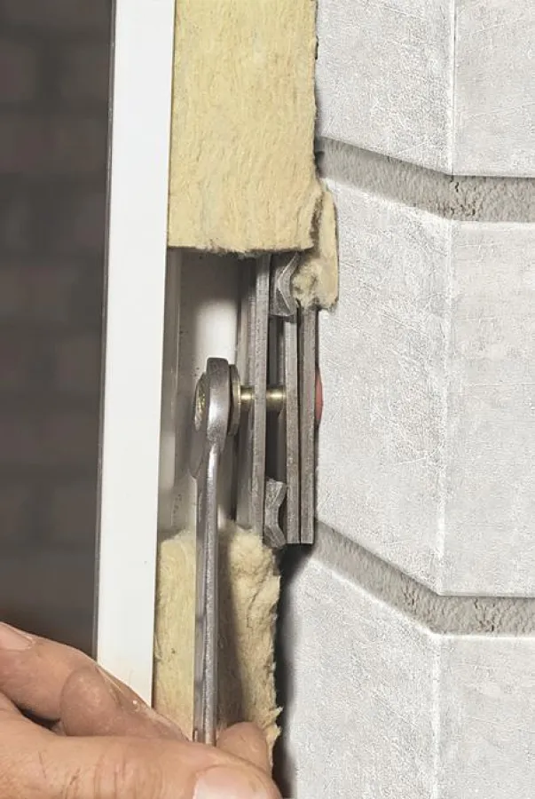 Unsichtbare Schraubmontage der Zargen ist attraktiv und einfach. (Foto: Novoferm Riexinger)