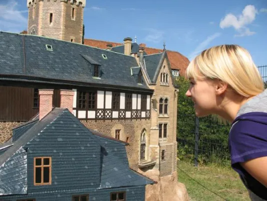 Bild: Saisoneröffnung im Miniaturenpark Wernigerode am 01. Mai 2010