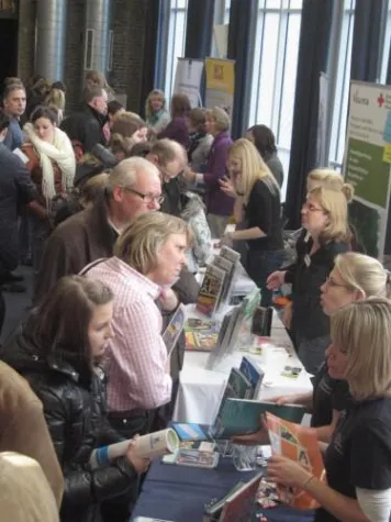 Bild: Jugendbildungsmesse zu Auslandsaufenthalten in Bielefeld - Informationen und Beratung für junge Weltentdecker