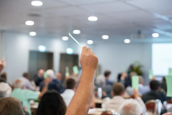 Bild: Zuwachs bei Auslandsbeiträgen und hohe Schadenleistungen durch Wetterextreme