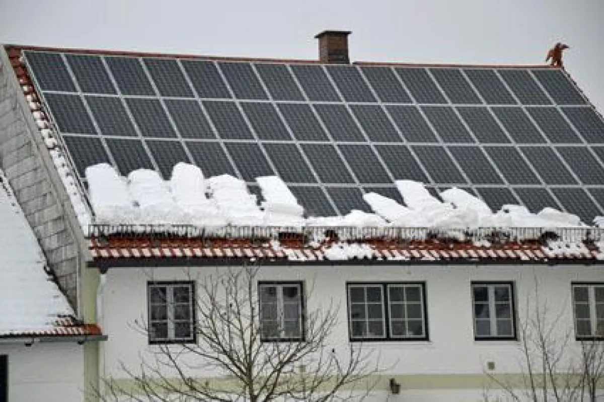Guter Vorsatz: Dem nächsten Winter mit Energieeinsparungen durch die Nutzung der Sonnenkraft trotzen