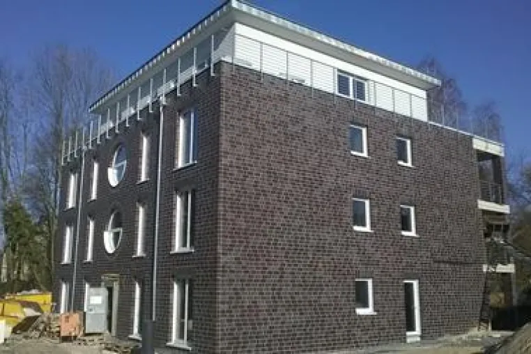 Neue Eigentümer packen schon Umzugskartons – Schicker Neubau in Essen-Borbeck bald bezugsfertig Bild: Neue Eigentümer packen schon Umzugskartons – Schicker Neubau in Essen-Borbeck bald bezugsfertig