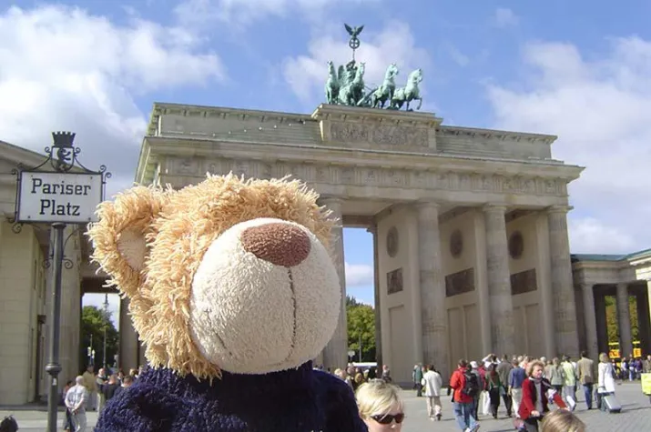 10 Jahre Urlaub für gestresste Kuscheltiere in Berlin Bild: 10 Jahre Urlaub für gestresste Kuscheltiere in Berlin