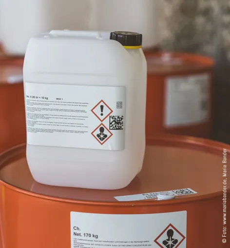 Bild: GRAPHIPLAST®-Etiketten sorgen für sichere Kennzeichnung auf allen Gebinden