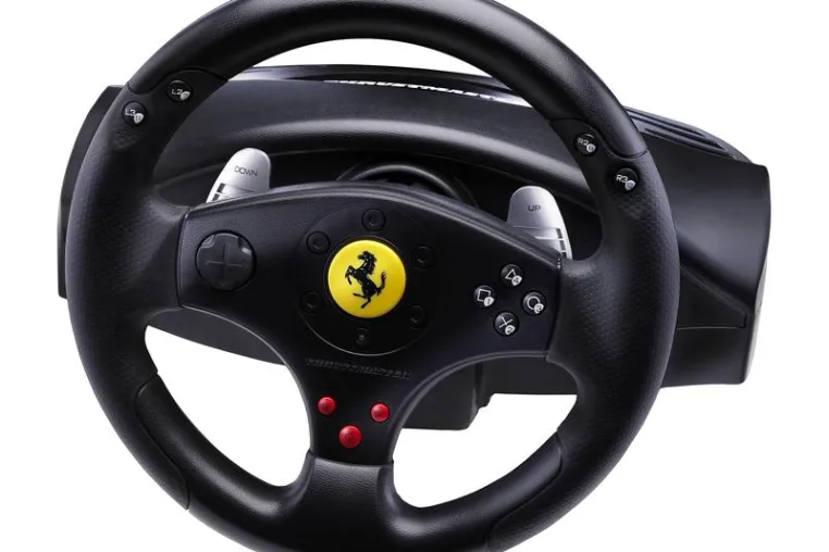 Bild: Wie im echten Ferrari: Luxus-Boliden steuern