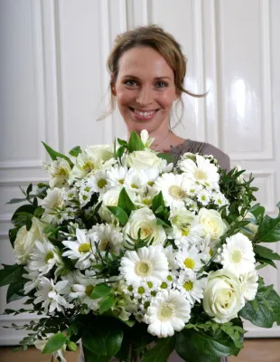 Bild: Gewusst wie: Blumen richtig überreichen