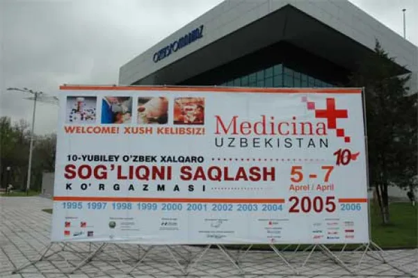 Bild: Über die Ergebnisse des "Jahres für Gesundheit" 2005 und das neue Programm 2006 als „Jahr der Wohltätigkeit und der Mitarbeiter im Gesundheitswesen” in Usbekistan