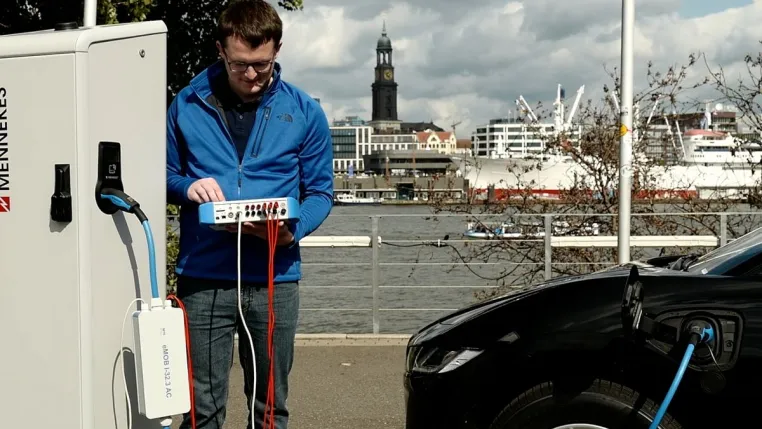 E-Mobilität: EMH bietet Prüf- und Eichtechnik für AC- und DC-Ladesäulen Bild: E-Mobilität: EMH bietet Prüf- und Eichtechnik für AC- und DC-Ladesäulen