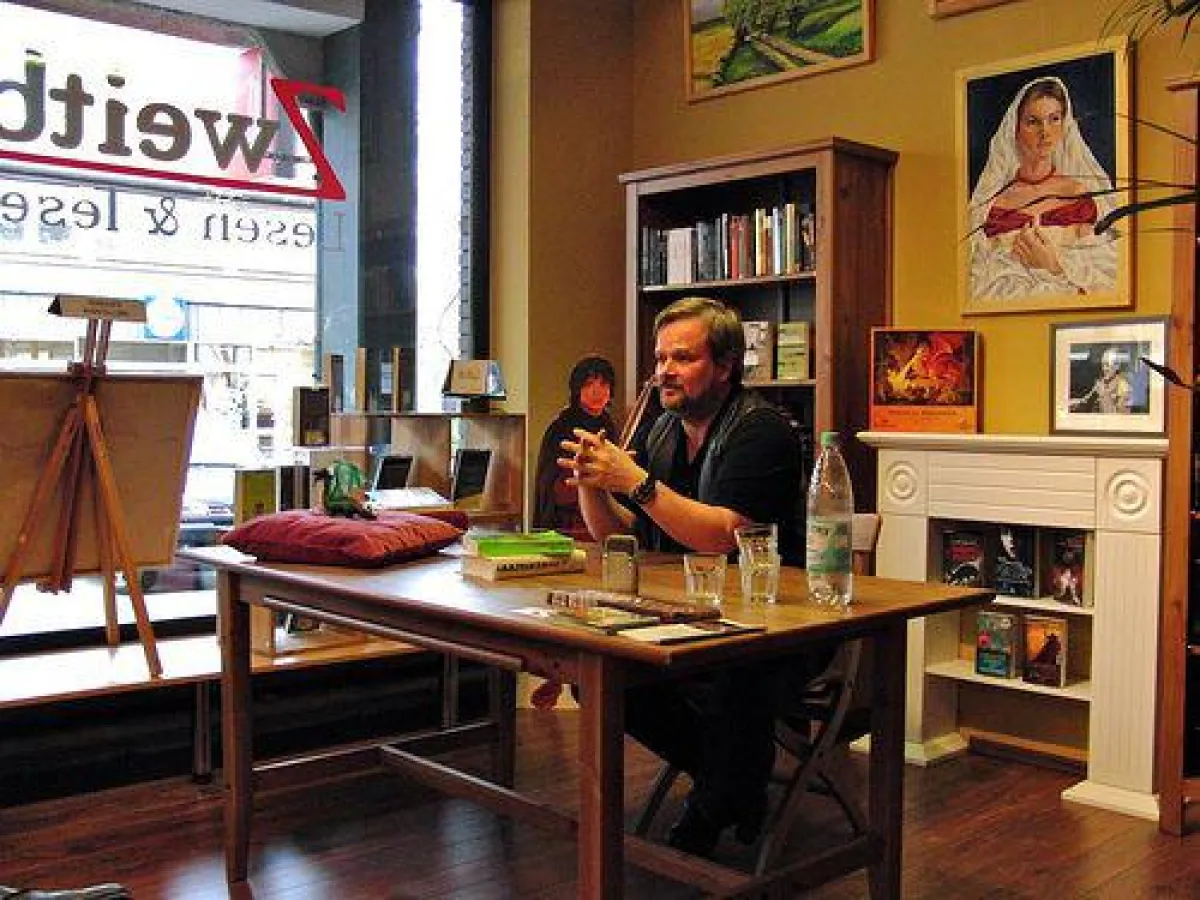 Frank Weinreich beim Tolkien Lesetag 2013 in Oberhausen (Foto von Sebastian Kleinen)