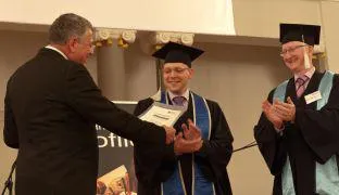 Bild: Wilhelm Büchner Hochschule verleiht Börje Holmberg-Förderpreis