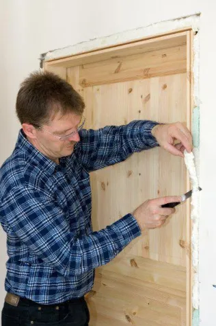 Bild: Türzargen schnell und sicher montieren