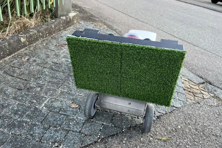 Bild: Schwungvoll in die Gartensaison: Das neue RasenPlusPad von haid-tec mit Tiefenwirkung für den Outdoor-Bereich