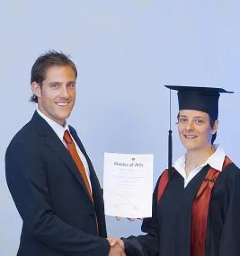 Master-Studium trotz Studentenschwemme und Mittelknappheit Bild: Master-Studium trotz Studentenschwemme und Mittelknappheit