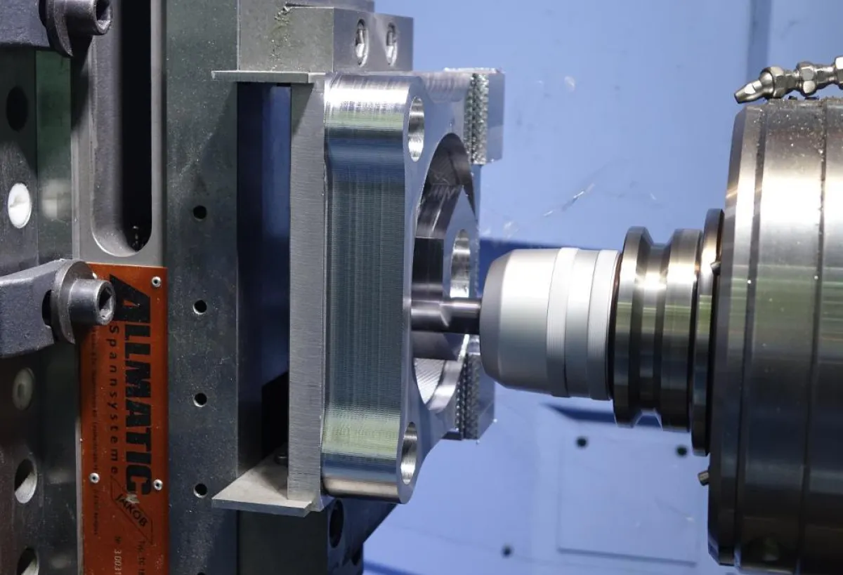 Bearbeitung auf MATSUURA H.Plus-500