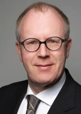 Bild: 95 % der Teilnehmer für Whistleblowing Systeme, 82 % für einen Whistleblower Ombudsmann