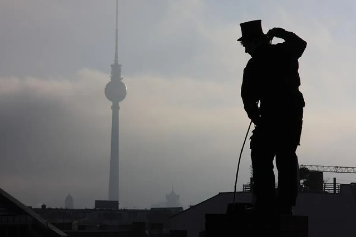 Business Fotoshooting über den Dächern von Berlin