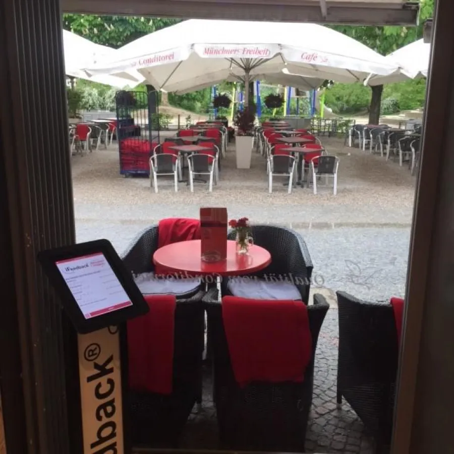 Das iFeedback®-Terminal im Café Münchner Freiheit