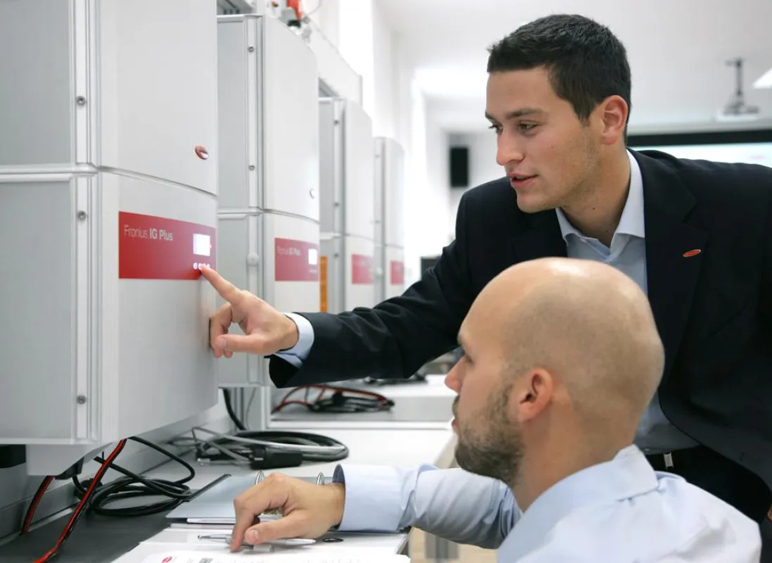 Mit dem Fronius Service Partner Programm wird den Installateuren eine sehr gute Ausbildung geboten.