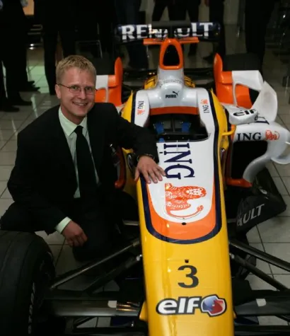 Bild: Traum-Praktikum - Durchstarten in der Formel 1