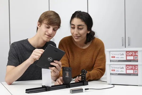 Bild: Digitale Bildung hört nicht bei WLAN & Tablets auf- wie Digitalisierung die Naturwissenschaften spannend macht