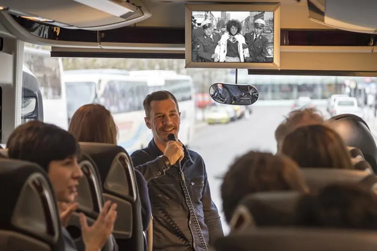 Bild: videoBustour „Mythos 68 – Hauptstadt der Revolte“ Eine multimediale Stadtrundfahrt in die Welt von 68